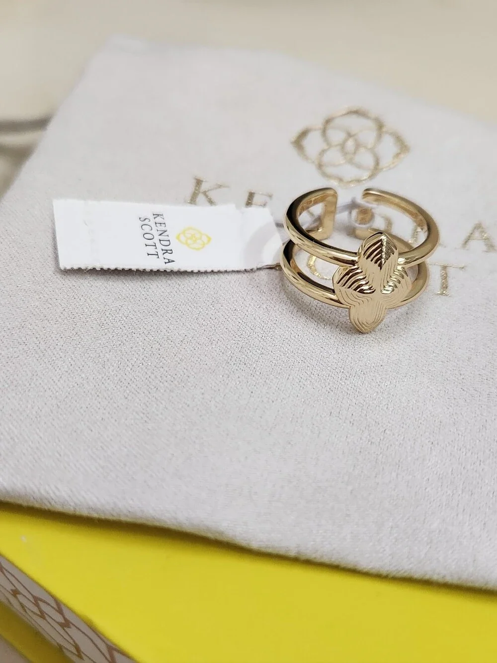Kendra Scott super cute